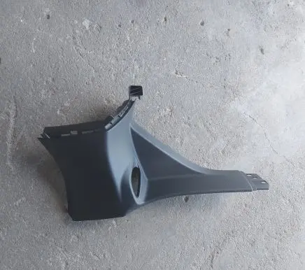 (B) pillar trim (bottom)