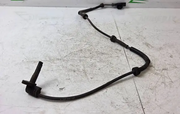 Nissan NV300 ABS brake wheel speed sensor 93868517 479103892R