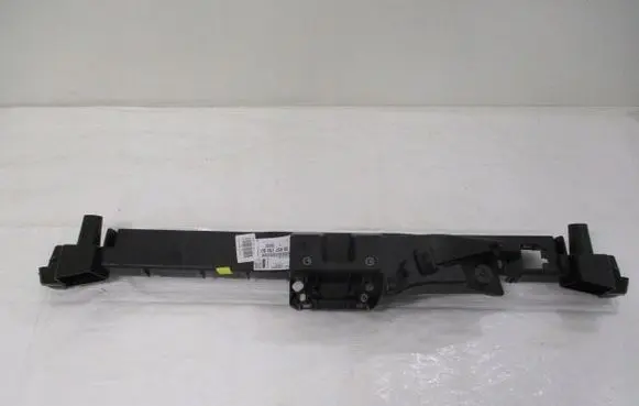 Citroen DS5 Front bumper mounting bracket 9686779380