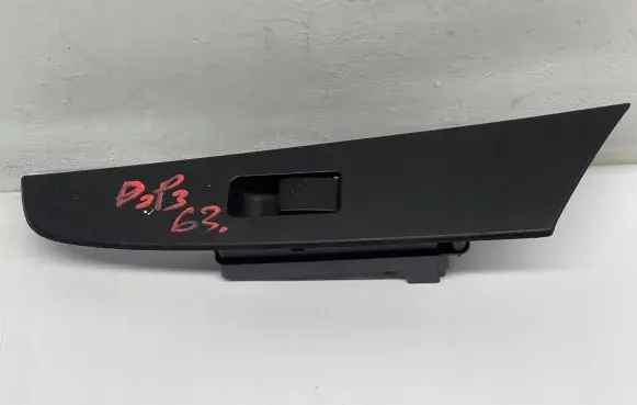 Mazda 3 I Electric window control switch 03123120