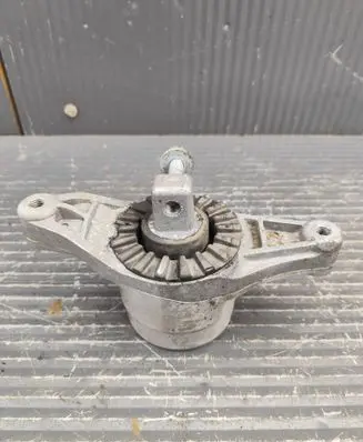 Maserati Levante Engine mount bracket 06700036280