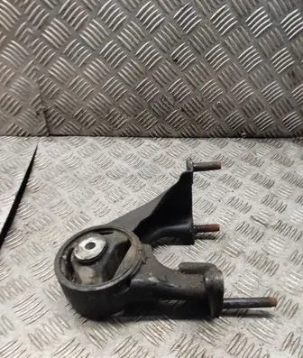 Engine mount bracket