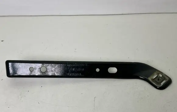 Ford Mustang VI Fender mounting bracket FR3B16C199BC