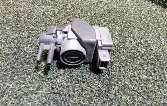 Renault Master III Vacuum valve 149566215R