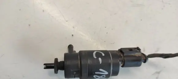 Mercedes-Benz C W203 Windscreen/windshield washer pump 3090179 451