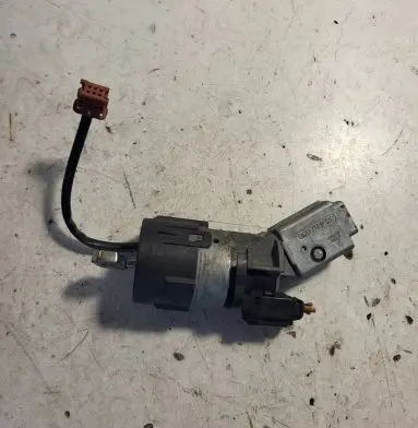 Peugeot 407 Ignition lock 9663123280
