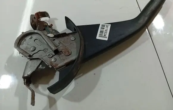 Toyota Avensis Verso Handbrake/parking brake lever assembly 