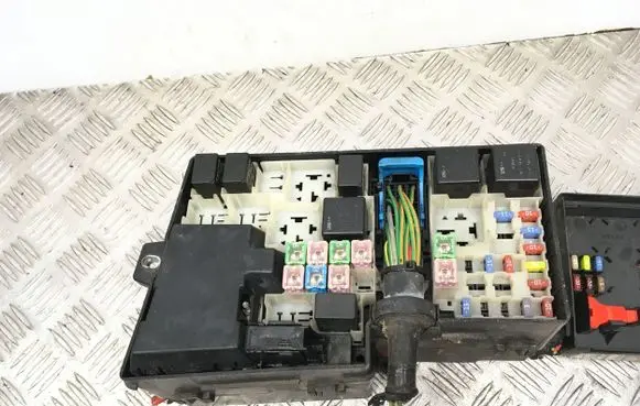 Volvo V50 Fuse box set 518818000 8688040 240605