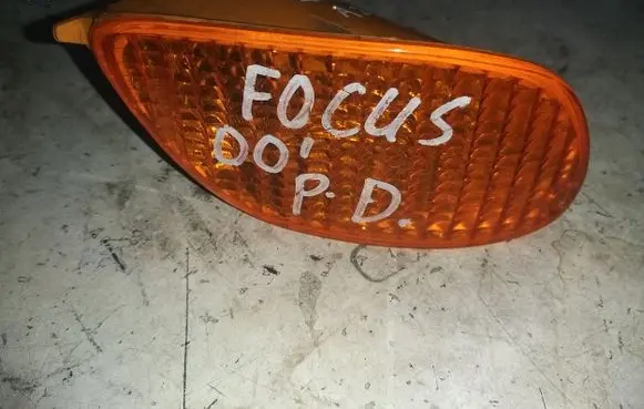 Ford Focus Rear/tail lights XS4X13369A