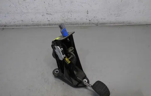 Clutch pedal