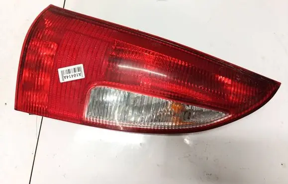 Mazda Premacy Tailgate rear/tail lights 22061908