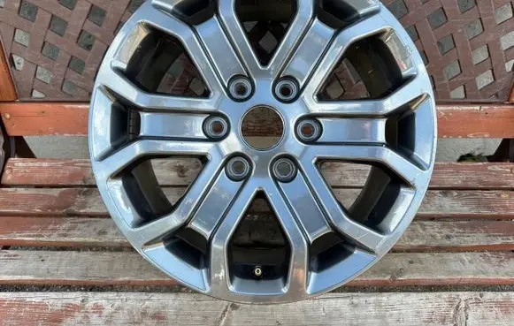 Ford Ranger R18 alloy rim 