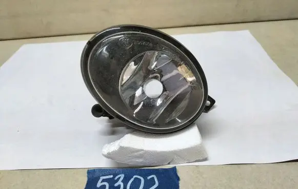 Volkswagen Golf V Front fog light