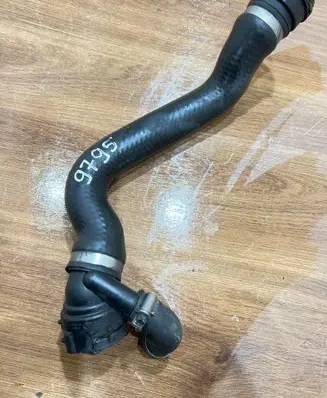 BMW 3 E90 E91 Engine coolant pipe/hose 7789721