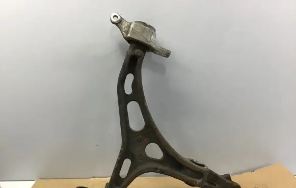 Dodge Durango III Front lower control arm/wishbone 68022604