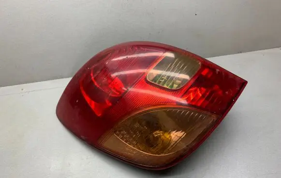 Toyota Corolla Verso E121 Rear/tail lights 1827