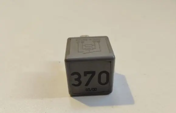 Audi A4 S4 B5 8D Other relay 8D0951253