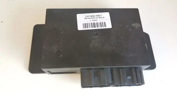 Volkswagen PASSAT B5 Comfort/convenience module 1J0959799F