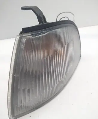 Subaru Legacy Front indicator light 21020579