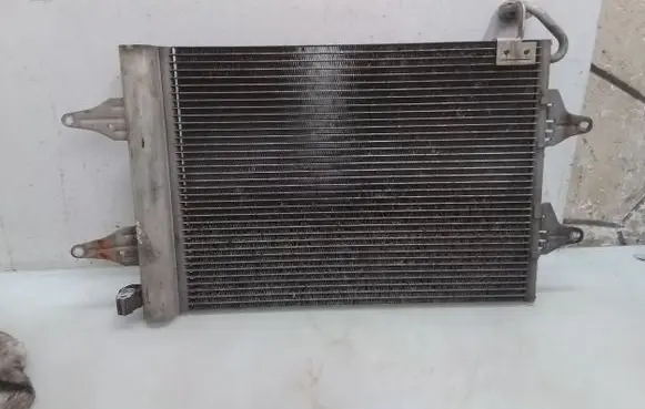 Volkswagen Fox A/C cooling radiator (condenser)