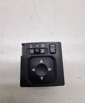 Mitsubishi Grandis Wing mirror switch 183569
