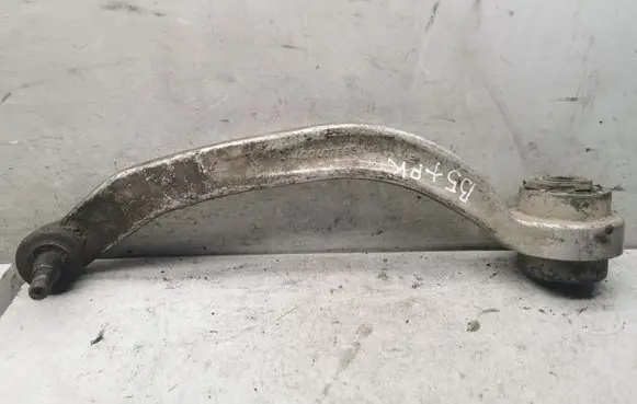 Volkswagen PASSAT B5.5 Front control arm 4D0407695J