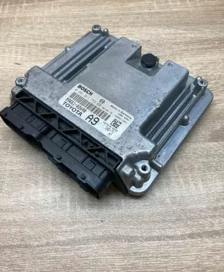Toyota Corolla Verso E121 Engine control unit/module ECU 8966102A90 0281011733