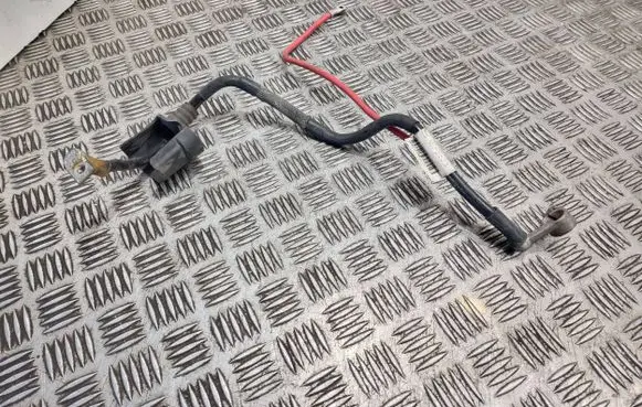 Positive cable (battery)