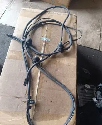 Windshield washer spray nozzle