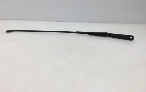 Front wiper blade arm