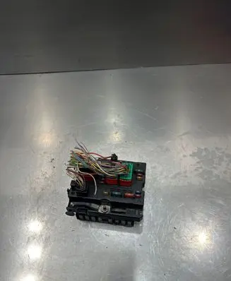 Peugeot 307 Fuse module 9650663880 BSMB5 32727127