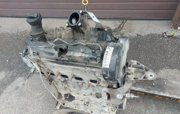 Volkswagen Transporter - Caravelle T5 Engine CAA CAA652092