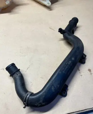 Volkswagen Transporter - Caravelle T5 Engine coolant pipe/hose 7H0121065L