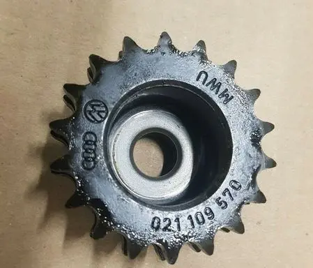 Volkswagen Golf III Timing chain sprocket 021109570
