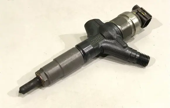 Subaru Outback Fuel injector 16613AA020
