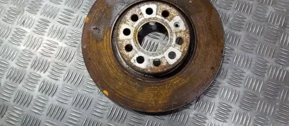 Volkswagen Golf V Front brake disc