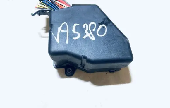 Volkswagen PASSAT B5 Fuse box set 8d1941824