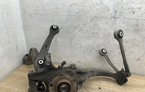Audi A7 S7 4G Front wheel hub spindle knuckle 4G0407241C