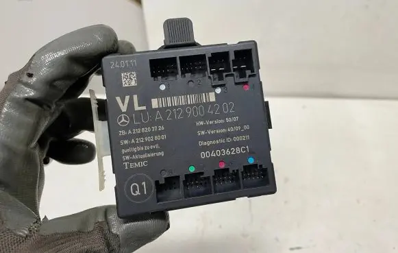 Mercedes-Benz C W204 Door control unit/module A2129004202