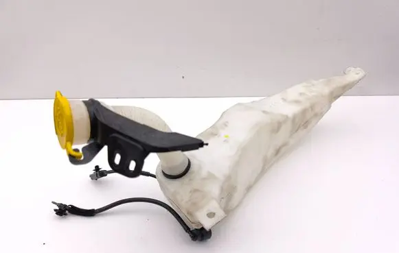Jeep Avenger Windshield washer fluid reservoir/tank 52170132
