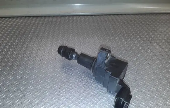 Opel Insignia A High voltage ignition coil 12578224