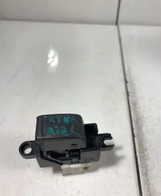 Nissan X-Trail T30 Electric window control switch 4306Z