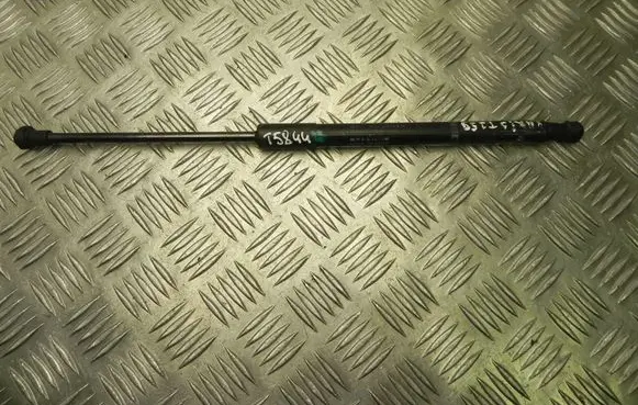 Toyota Yaris Tailgate/trunk/boot tension spring 689500W661 T5844