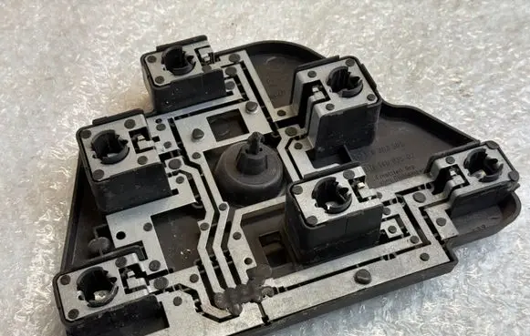 BMW 5 E39 Tail light bulb cover holder 8363565 146035 14603500