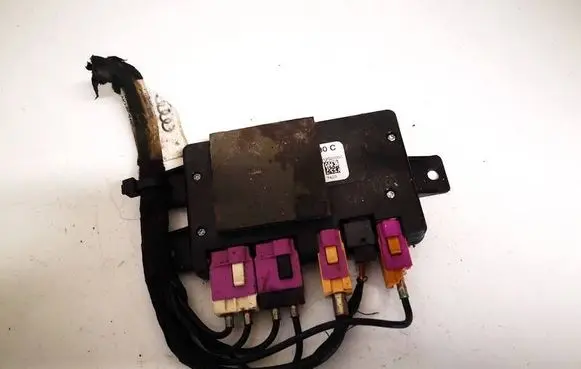 Audi A6 S6 C5 4B Antenna control unit 