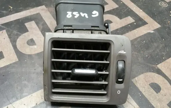 Volvo S40 Dashboard side air vent grill/cover trim 39888289