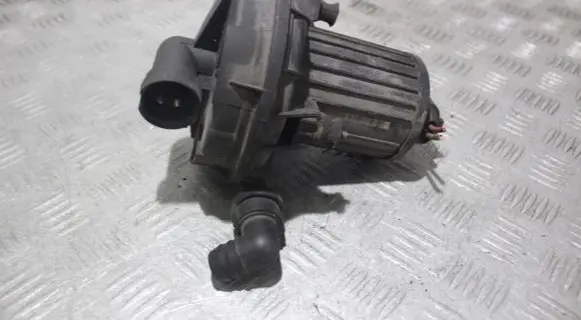 Volkswagen Golf Plus Secondary air pump 06A959253B