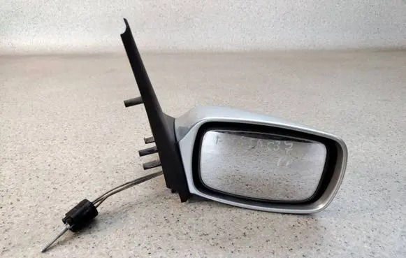 Ford Fiesta Front door electric wing mirror 