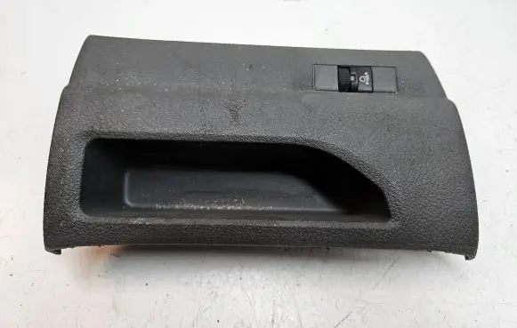 Peugeot Expert Dashboard storage box/compartment 9811952177