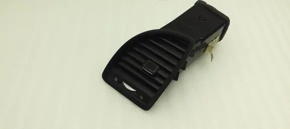 Rear air vent grill